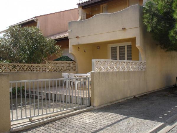extérieur avec parking
